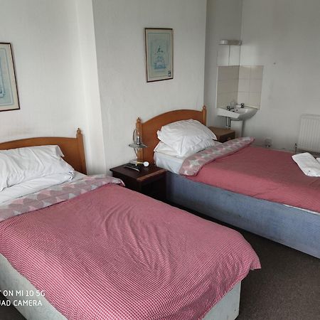 Sussex Lodge Guest House 斯劳 外观 照片