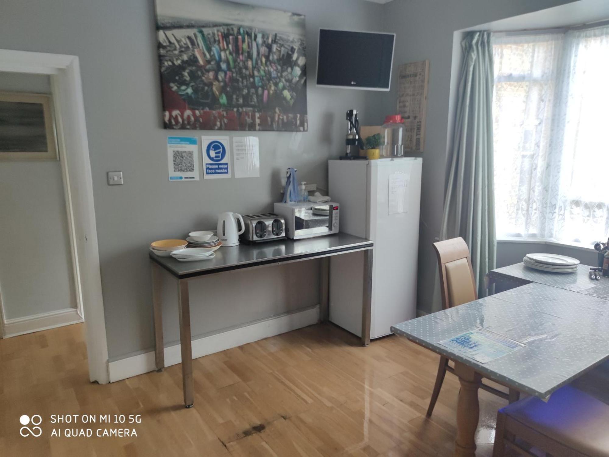 Sussex Lodge Guest House 斯劳 外观 照片