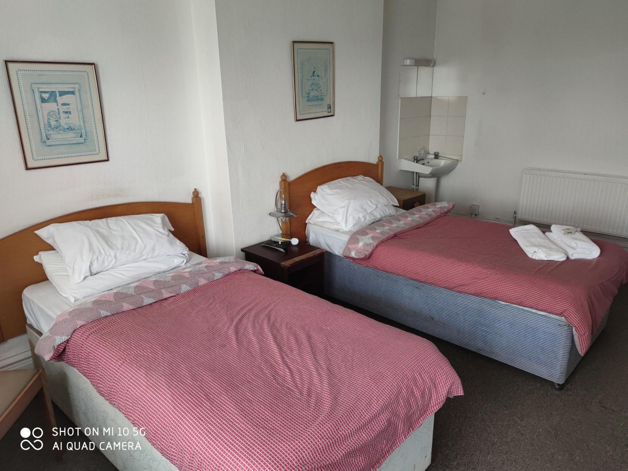Sussex Lodge Guest House 斯劳 外观 照片